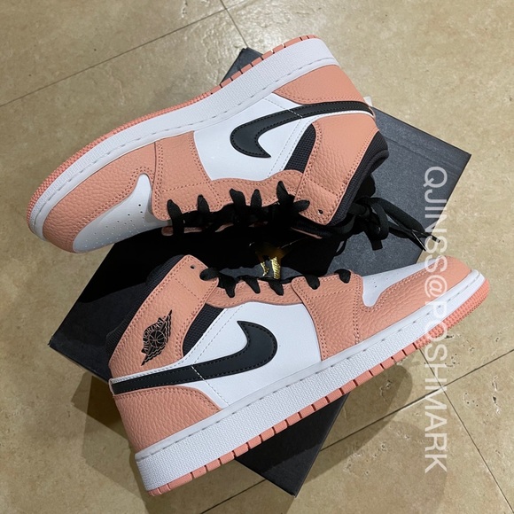 Air Jordan 1 Mid GS Pink Quartz 7Y/W8.5 - Picture 2 of 8